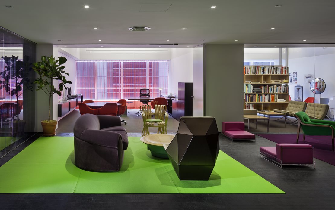 Knoll Flagship Offices, Showroom & Shop